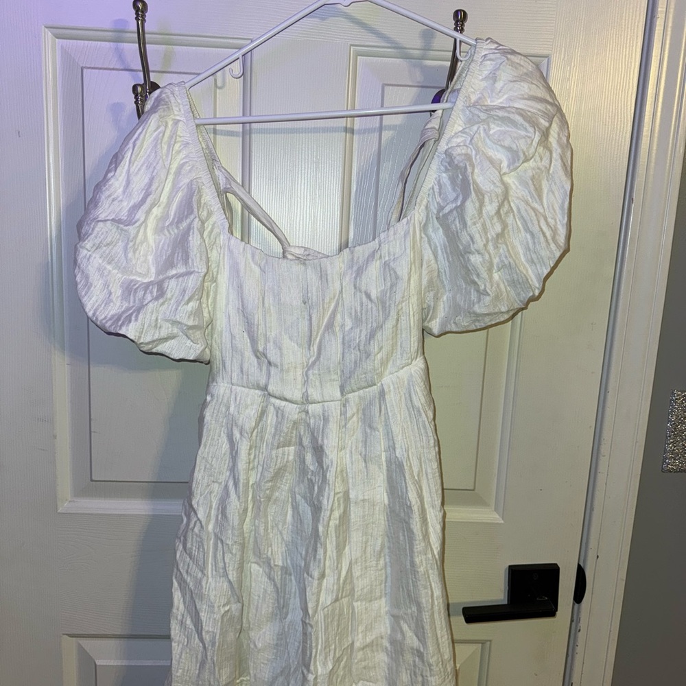 Elegant White Puff Sleeve Dress